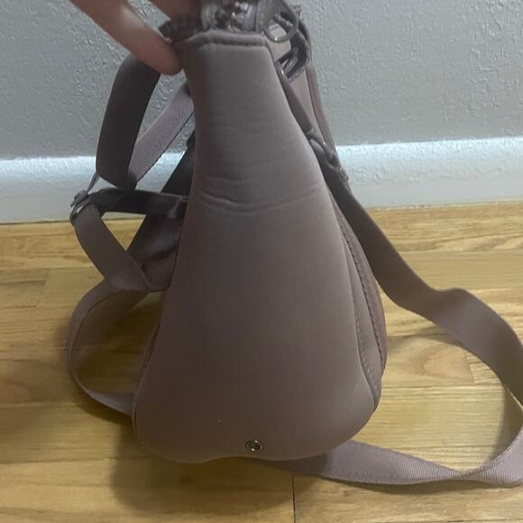 Dagne Dover Neoprene Medium Size Carryall Mauve Dune Top Zip Tote Crossbody - Picture 5 of 11